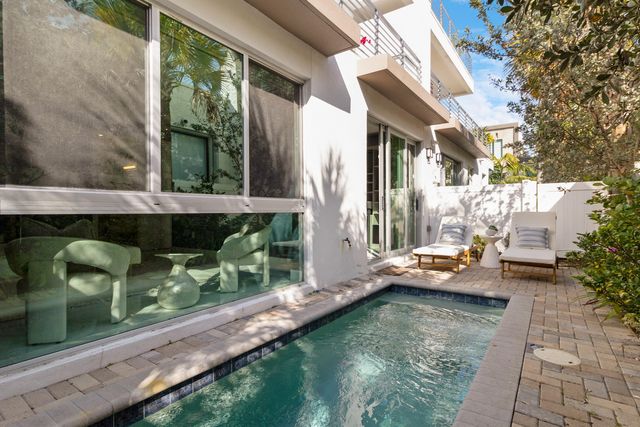 15 SE 11th Avenue, Fort Lauderdale, FL 33301