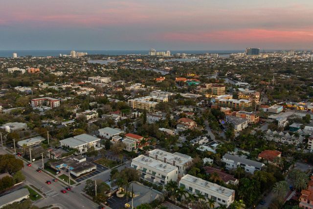 15 SE 11th Avenue, Fort Lauderdale, FL 33301