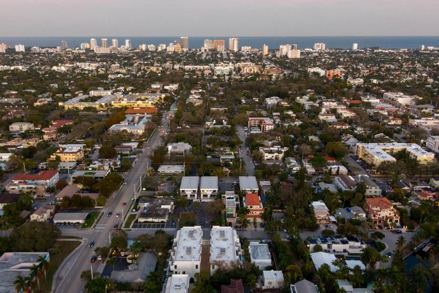 15 SE 11th Avenue, Fort Lauderdale, FL 33301