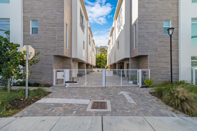 15 SE 11th Avenue, Fort Lauderdale, FL 33301