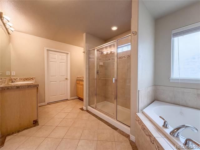 1138 Wyndemere Circle, Longmont, CO 80504