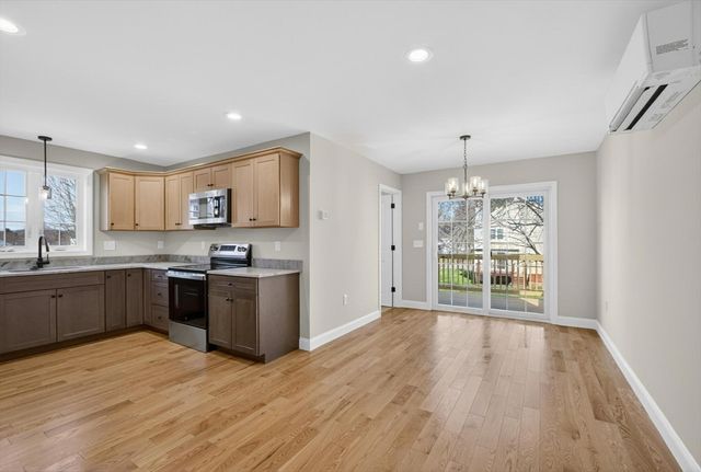 22 Greystone 22, Haverhill, MA 01835