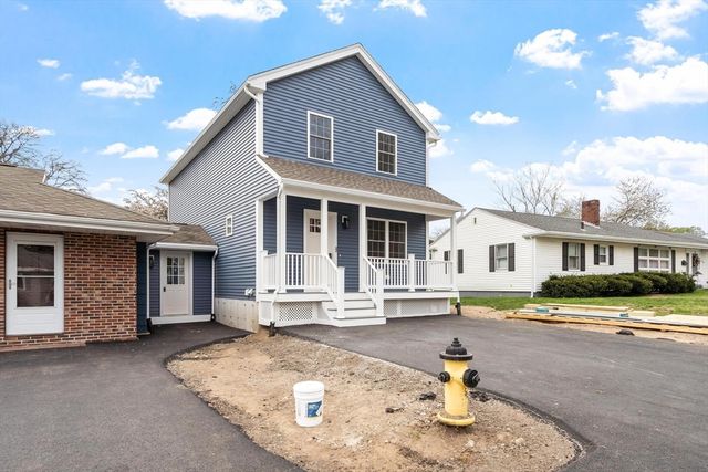 22 Greystone 22, Haverhill, MA 01835