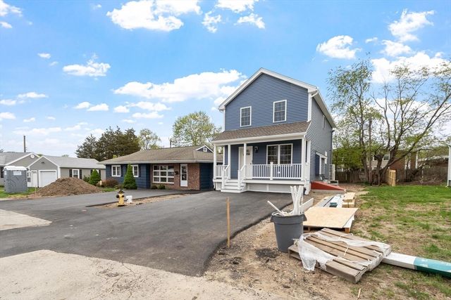22 Greystone 22, Haverhill, MA 01835