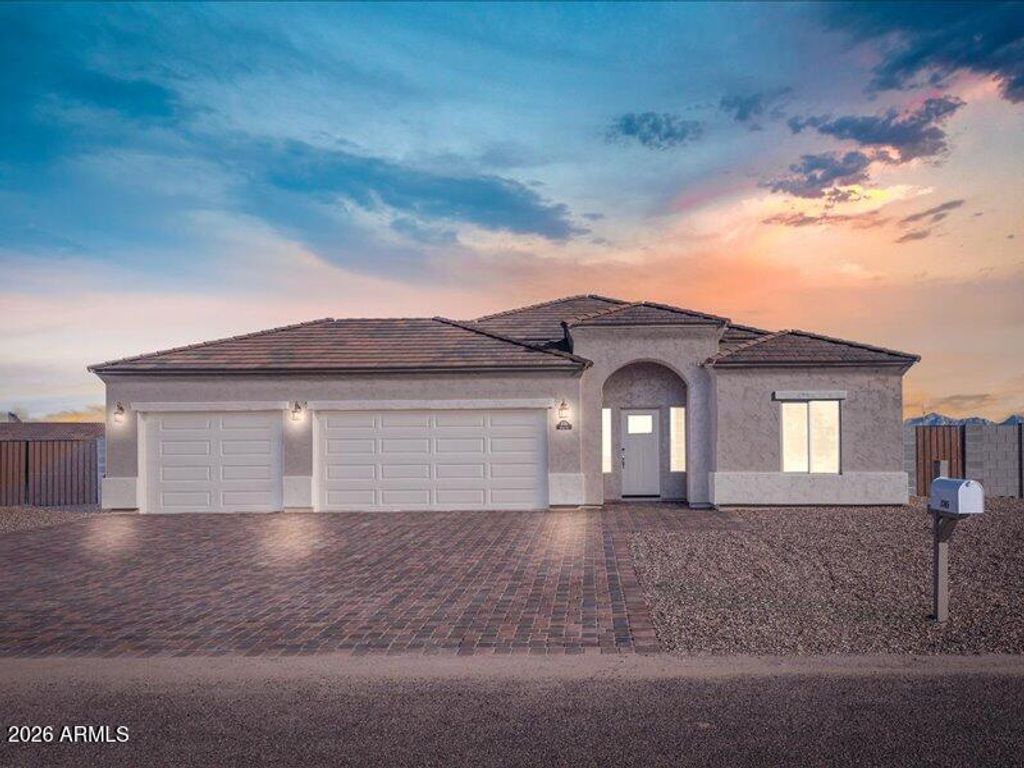 4040 N KIOHA Drive, Eloy, AZ 85131