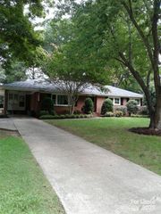 1409 Heather Lane, Charlotte, NC 28209
