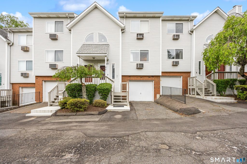 925 Oronoke Road 41D, Waterbury, CT 06708