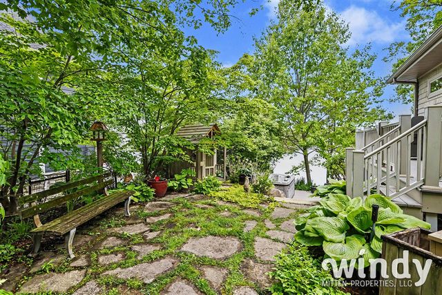 7897 Lakewood Drive, Coloma, MI 49038