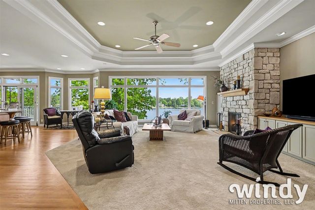 7897 Lakewood Drive, Coloma, MI 49038