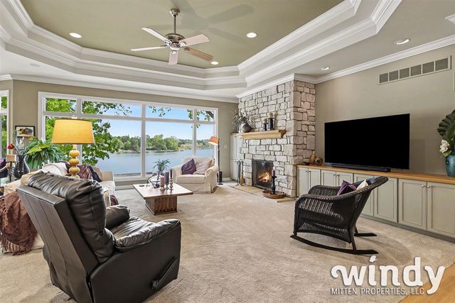 7897 Lakewood Drive, Coloma, MI 49038