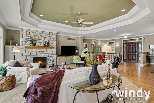 7897 Lakewood Drive, Coloma, MI 49038