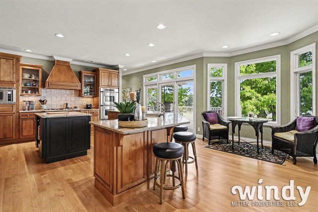 7897 Lakewood Drive, Coloma, MI 49038