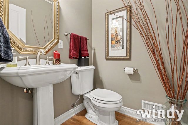 7897 Lakewood Drive, Coloma, MI 49038