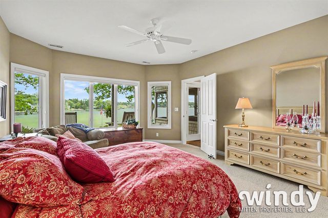7897 Lakewood Drive, Coloma, MI 49038
