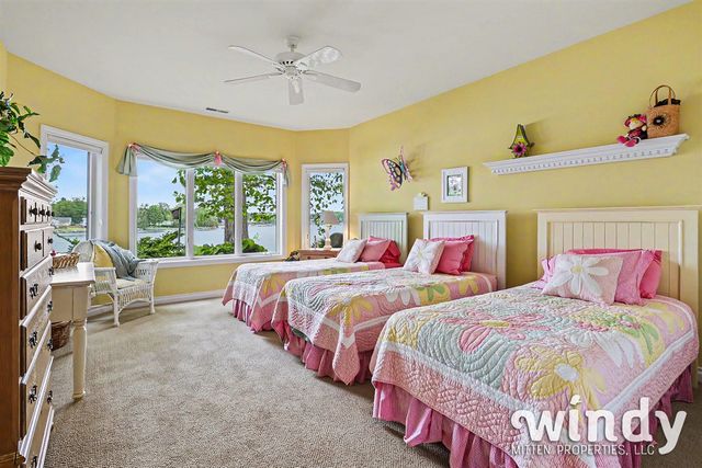 7897 Lakewood Drive, Coloma, MI 49038