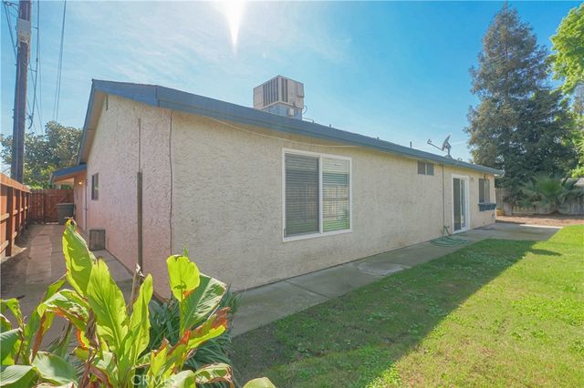 19 Sun Valley Court, Merced, CA 95348