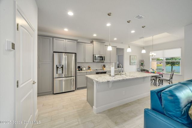 2003 Killian Drive NE, Palm Bay, FL 32905
