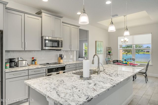 2003 Killian Drive NE, Palm Bay, FL 32905