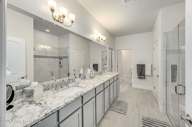 2003 Killian Drive NE, Palm Bay, FL 32905