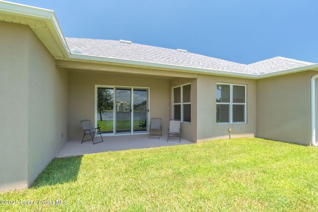 2003 Killian Drive NE, Palm Bay, FL 32905
