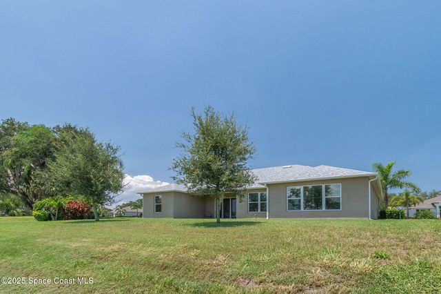 2003 Killian Drive NE, Palm Bay, FL 32905