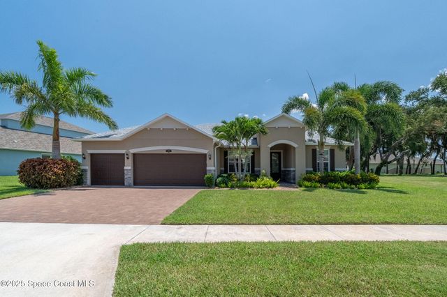 2003 Killian Drive NE, Palm Bay, FL 32905
