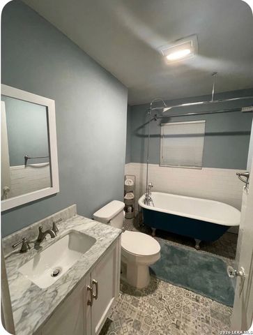 326 E French Pl, San Antonio, TX 78212