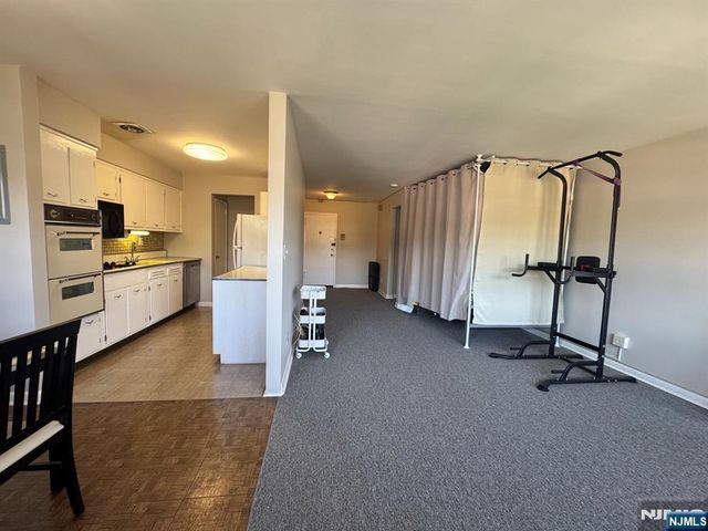 2200 Center Avenue E7, Fort Lee, NJ 07024