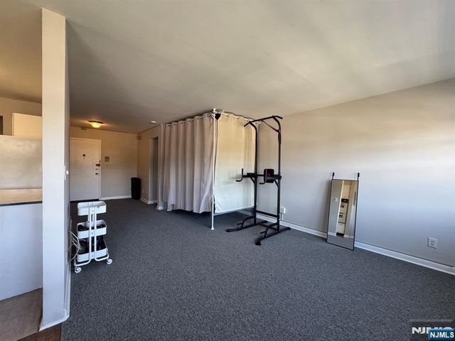 2200 Center Avenue E7, Fort Lee, NJ 07024