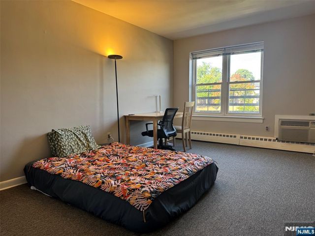 2200 Center Avenue E7, Fort Lee, NJ 07024