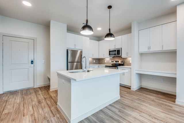 624 N Lancaster Avenue 106, Dallas, TX 75203