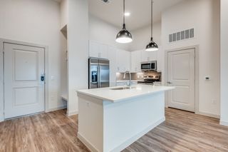 624 N Lancaster Avenue 106, Dallas, TX 75203