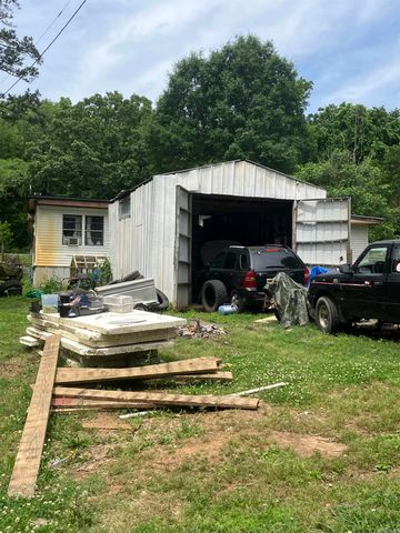 28 West Street, Conway, AR 72032