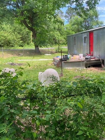 28 West Street, Conway, AR 72032