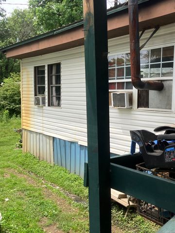 28 West Street, Conway, AR 72032