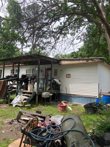 28 West Street, Conway, AR 72032