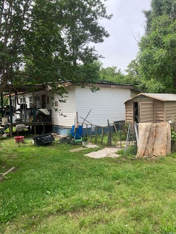 28 West Street, Conway, AR 72032