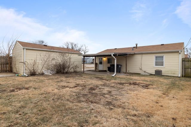 2900 RENNER Drive, Council Bluffs, IA 51501