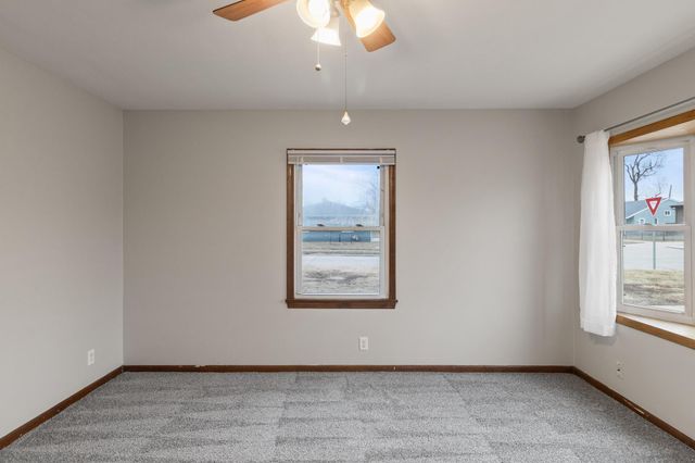 2900 RENNER Drive, Council Bluffs, IA 51501