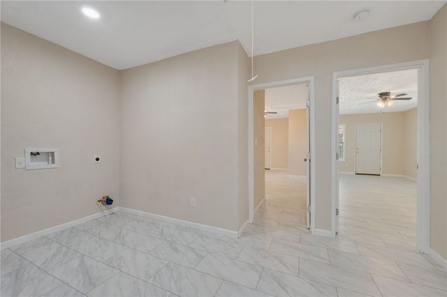 401 East Third Street, Hearne, TX 77859