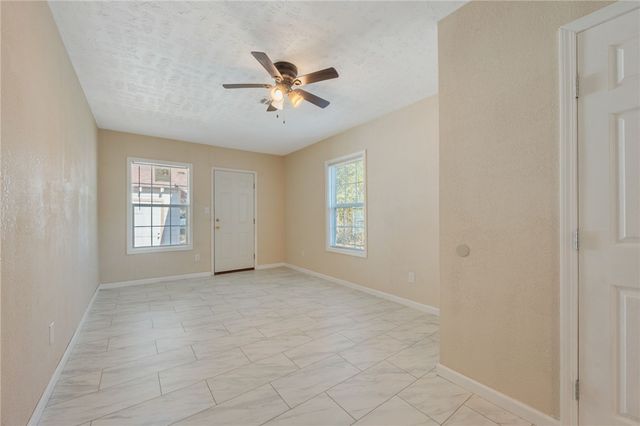 401 East Third Street, Hearne, TX 77859