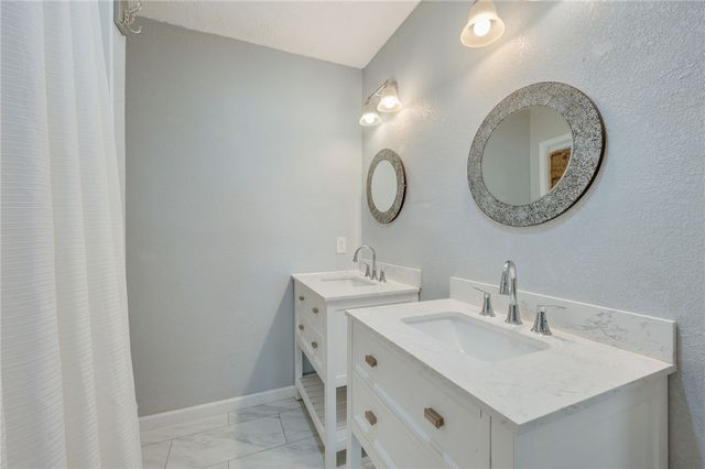 401 East Third Street, Hearne, TX 77859