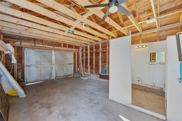 401 East Third Street, Hearne, TX 77859