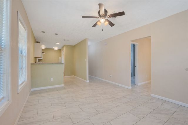 401 East Third Street, Hearne, TX 77859