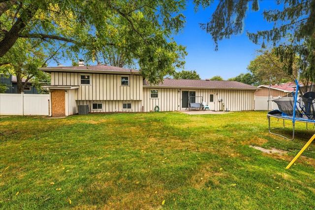 23949 W Plainsman Circle, Plainfield, IL 60586