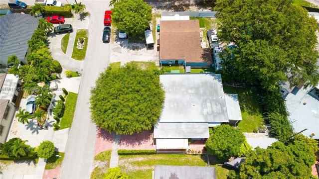 7110 SW 13th Ter, Miami, FL 33144