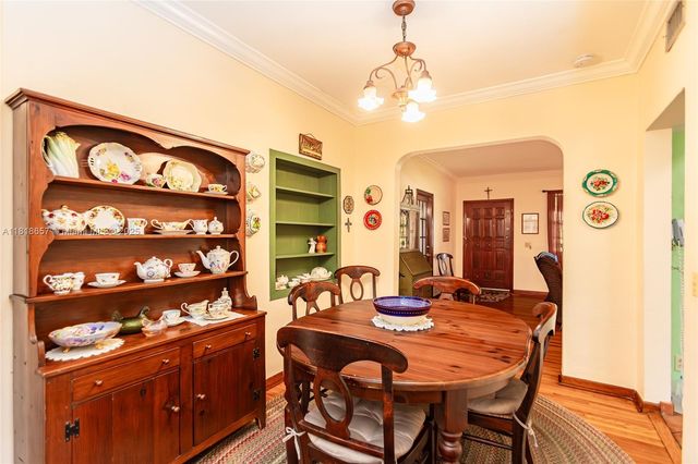 7110 SW 13th Ter, Miami, FL 33144