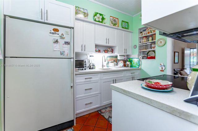 7110 SW 13th Ter, Miami, FL 33144