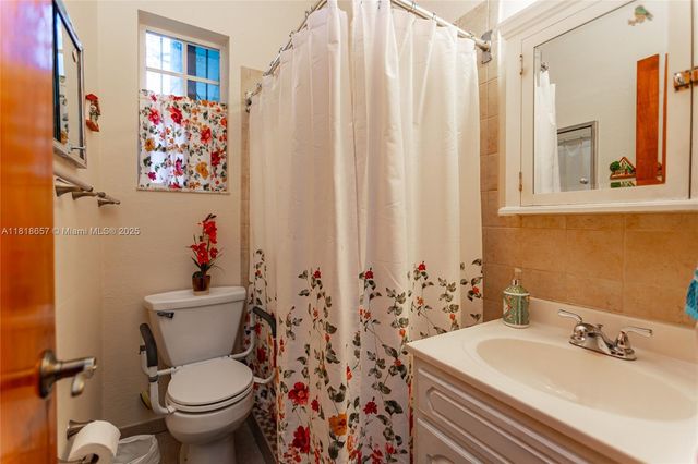 7110 SW 13th Ter, Miami, FL 33144