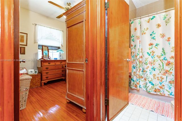 7110 SW 13th Ter, Miami, FL 33144